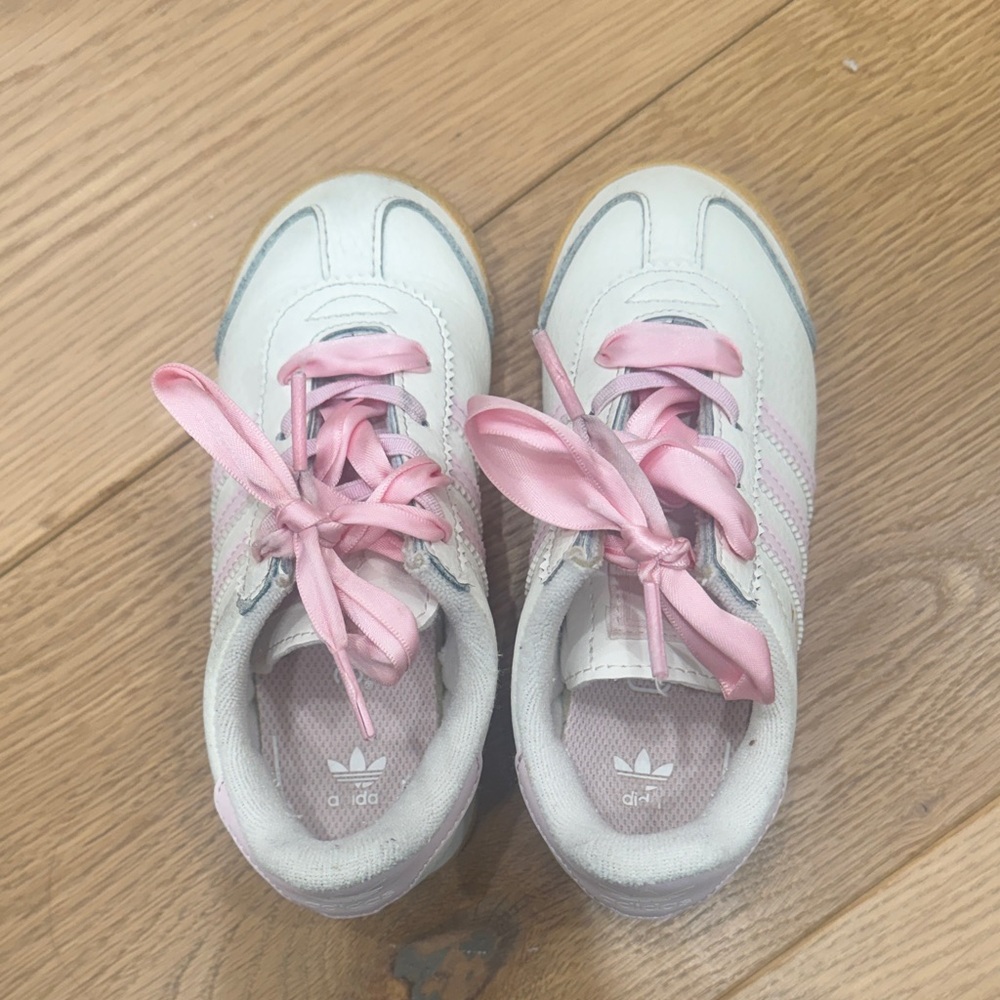 Adidas Kids Sneakers in White and Pink
